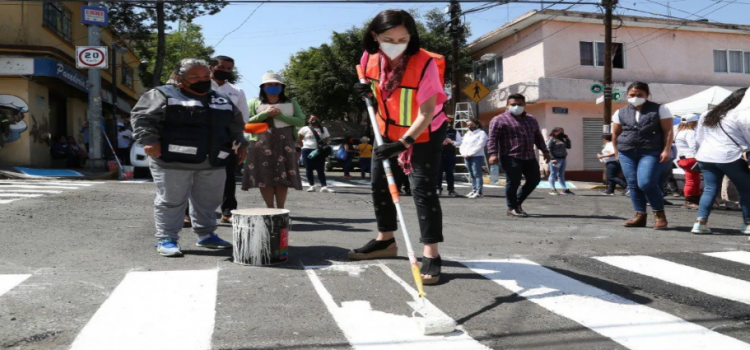 Lía Limón realiza jornadas de servicios en colonia Olivar del Conde