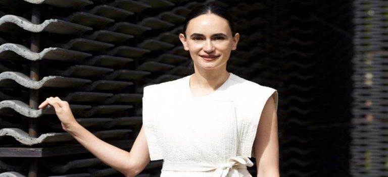Mexicana será la primera mujer en remodelar el Met
