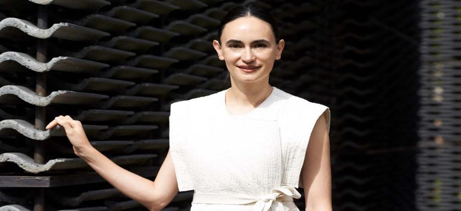 Mexicana será la primera mujer en remodelar el Met