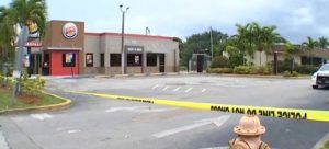 Mujer dispara contra sujeto en Burger King de Miami