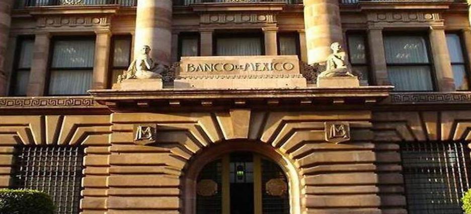 Presidente ofrece disculpas a Banxico