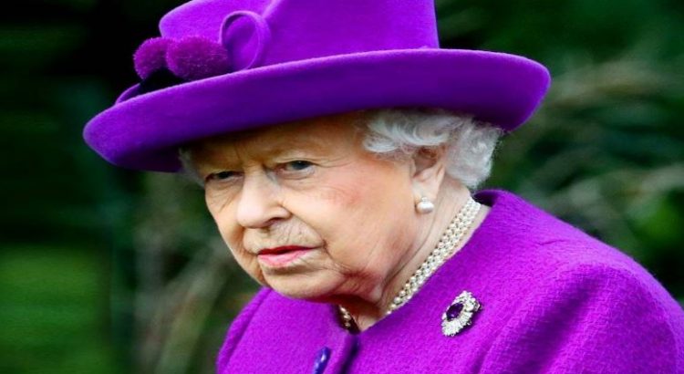 Reina Isabel II reaparece en público tras seis meses