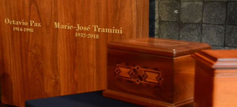 Depositan cenizas de Octavio Paz en San Ildefonso