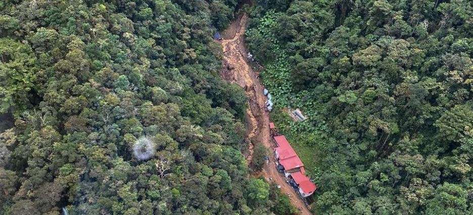 Derrumbe en mina deja al menos 10 muertos en Colombia