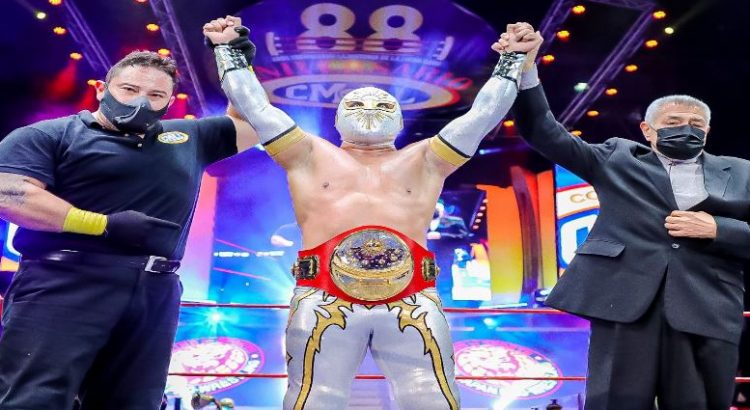 Místico es Campeón Universal del CMLL