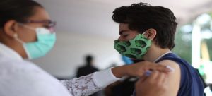 A partir del jueves vacunaran a adolecentes chilangos