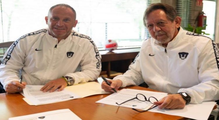 Andrés Lillini renueva contrato como director técnico de Pumas