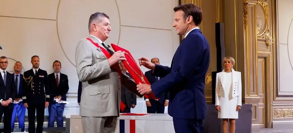 Emmanuel Macron asume nuevo mandato