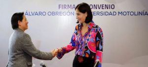 Firman convenio Álvaro Obregón y la Universidad Motolinía