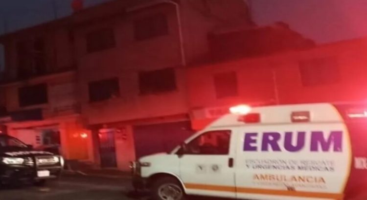 Corto circuito provoca incendio en un departamento