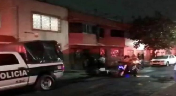 Dos intoxicados en incendio de la colonia Nueva Tenochtitlán