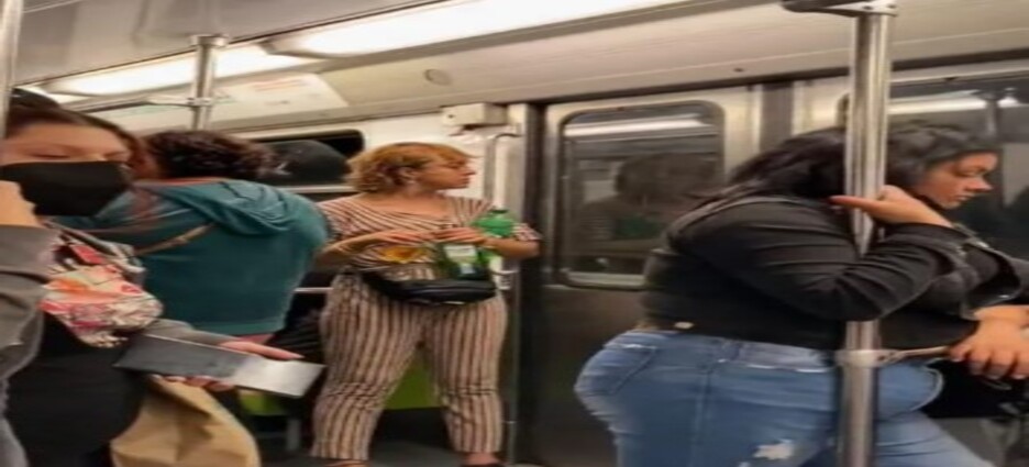 Graban a una mujer bajo el influjo del alcohol en el Metro