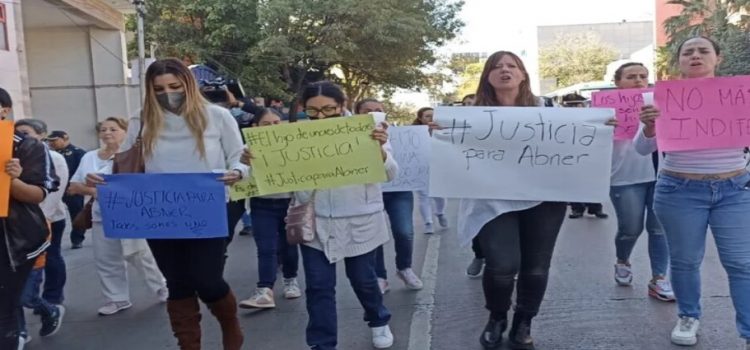 Madres de Familia marchan para pedir justicia por la muerte de Abner