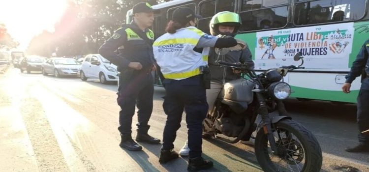 Implementan operativo seguridad vial para motociclistas