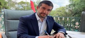 Mauricio Tabe podría ir por la jefatura de gobierno