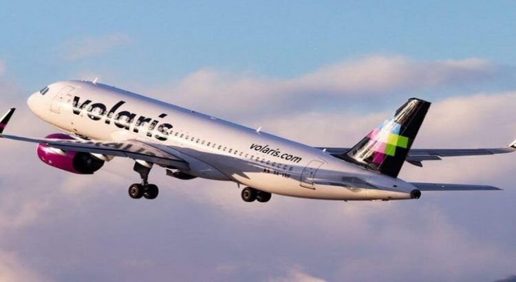 Volaris se ampara ante reducción de operaciones en el AICM