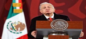 AMLO señala que el atentado de Ciro Gómez Leyva pudo ser un autoatentado