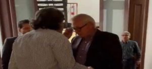 Se agarran a golpes por Ley de Protección y Bienestar Animal