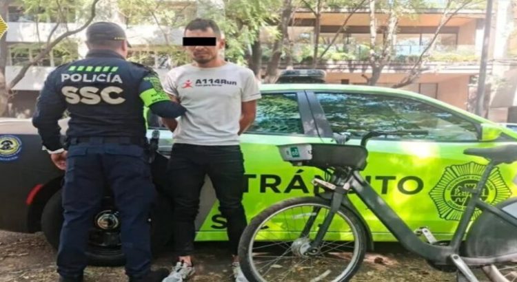 Lo detienen por repartir en Ecobici robada