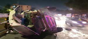 Tráiler terminó volcado en Circuito Interior de la Ciudad de México