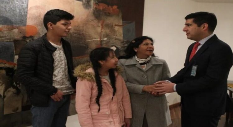 Llega a CDMX la familia de Pedro Castillo