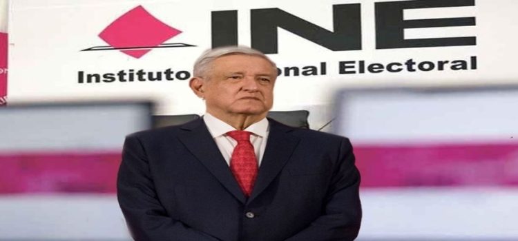 AMLO llama cínicos y cretinos a funcionarios de alto rango del INE