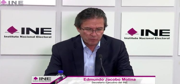 Edmundo Jacobo Molina, renuncia como secretario Ejecutivo del INE