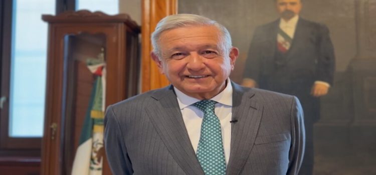 Reaparece AMLO tras dar positivo a Covid-19