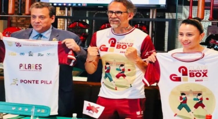 Presentan la playera oficial de la clase masiva de box en CDMX