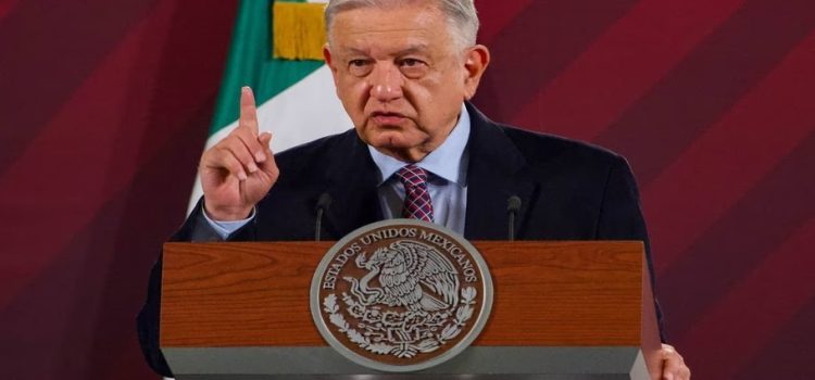 AMLO acusa a la Corte de invadir los asuntos del Poder Legislativo