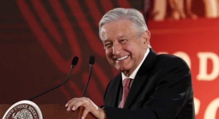 AMLO asegura que conoce quien será el candidato presidencial de la oposición