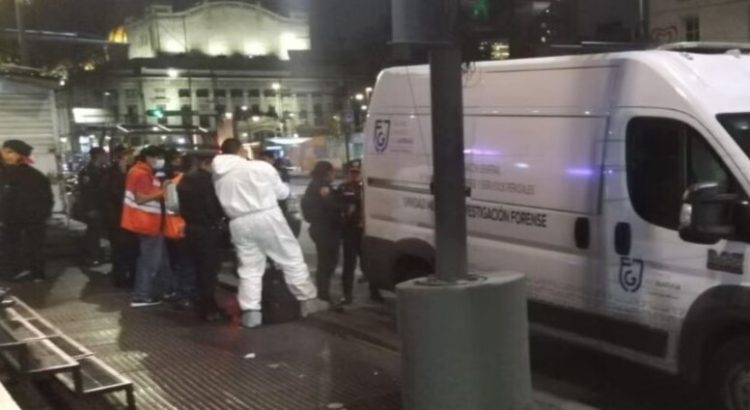 Balean a hombre en la estación Bellas Artes del Metro