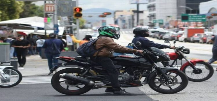 Implementan nuevo reglamento de tránsito para motocicletas en CdMx