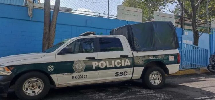 Alumno de la escuela primaria República de Camerún amenazó con un arma a sus compañeros