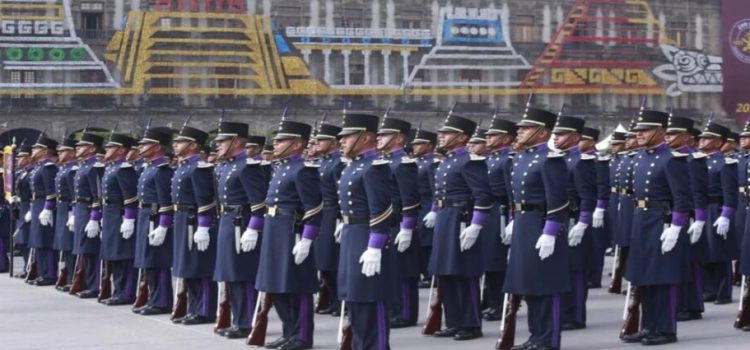 Casi 14 mil elementos de las fuerzas armadas participaron en el Desfile Militar