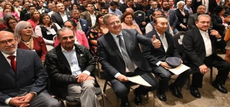 Ebrard se reunirá con su equipo en CDMX para formalizar su asociación civil