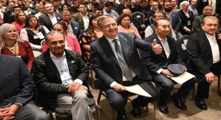 Ebrard se reunirá con su equipo en CDMX para formalizar su asociación civil