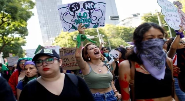 Marcha a favor del aborto legal en CDMX