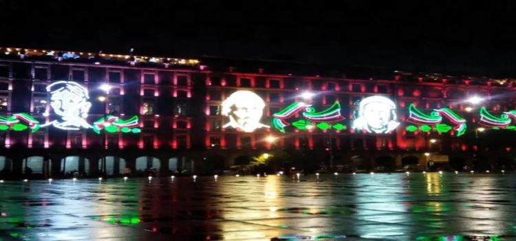 Encendieron las luces del Zócalo de CDMX por el mes patrio