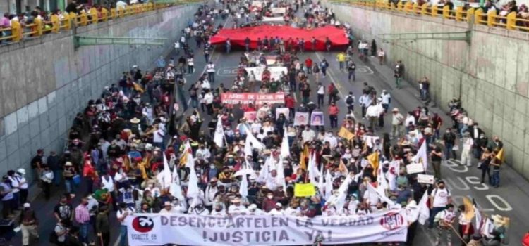 Marcha en conmemoración de los 55 Años de Tlatelolco