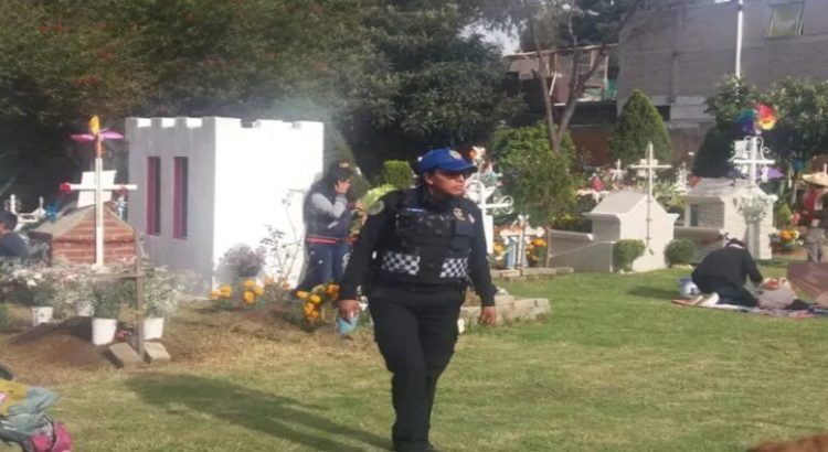 Despliegan elementos de seguridad en cementerios de CDMX