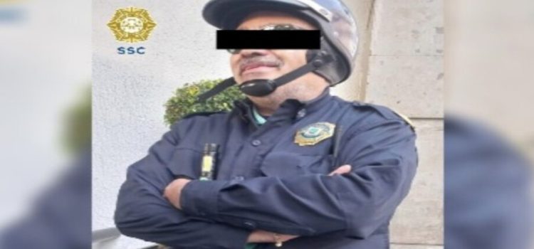 Detienen a civil vestido de policía en CDMX