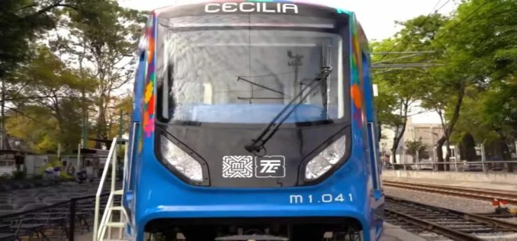 Batres presenta a “Cecilia” la nueva unidad del Tren Ligero de CDMX