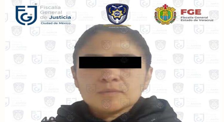 Detienen a una mujer señalada de presunto desvío de recursos en Veracruz