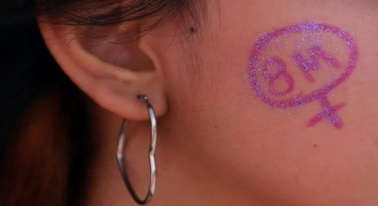 Mujer pierde la vida tras sufrir paro cardiorrespiratorio durante la marcha del 8 de marzo