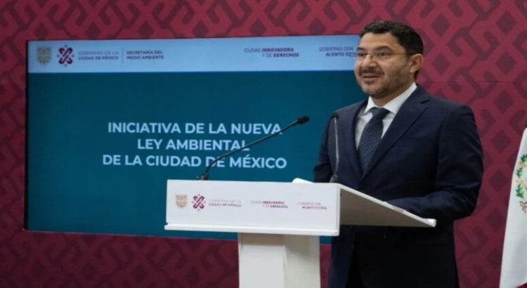 Batres presenta iniciativa de Ley Ambiental para CdMx, con clausula anti-privatización del agua”