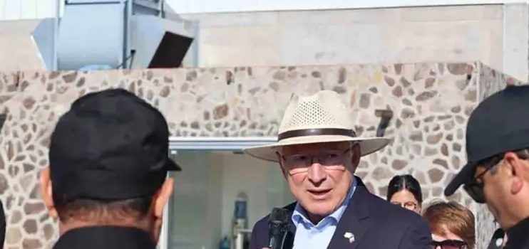 Sí se va a implementar el capítulo laboral en T-MEC asegura Ken Salazar