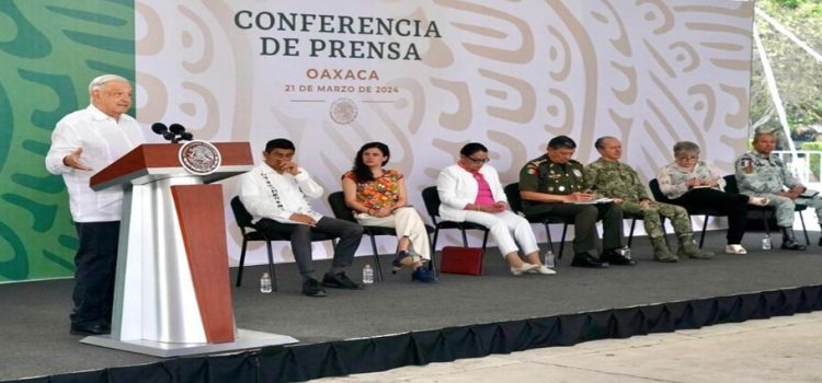 AMLO reconoce falta de especialistas para el IMSS-Bienestar