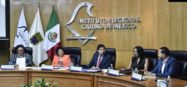 Instituto Electoral restringe propaganda política en mobiliario urbano de CDMX