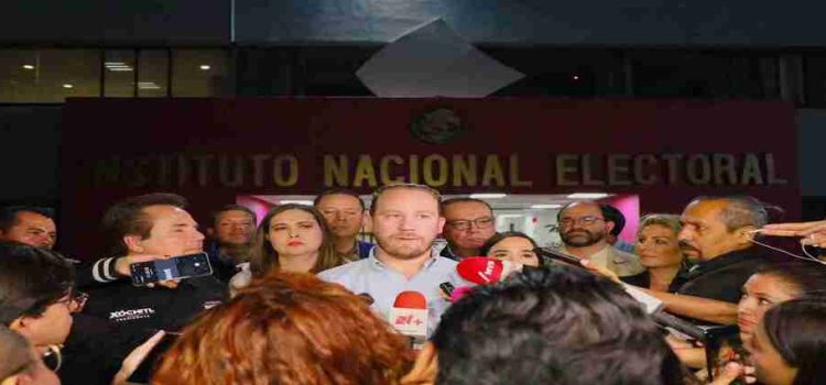 Taboada denuncia a AMLO ante el INE por intromisión en el proceso electoral de CDMX